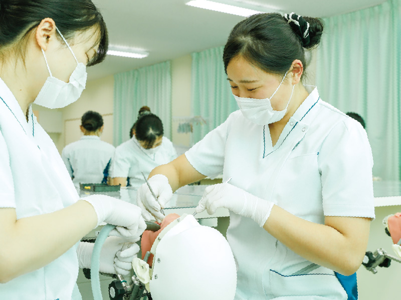 歯科衛生士の仕事 歯科衛生士学科 慈恵歯科医療ファッション専門学校 愛知県安城市